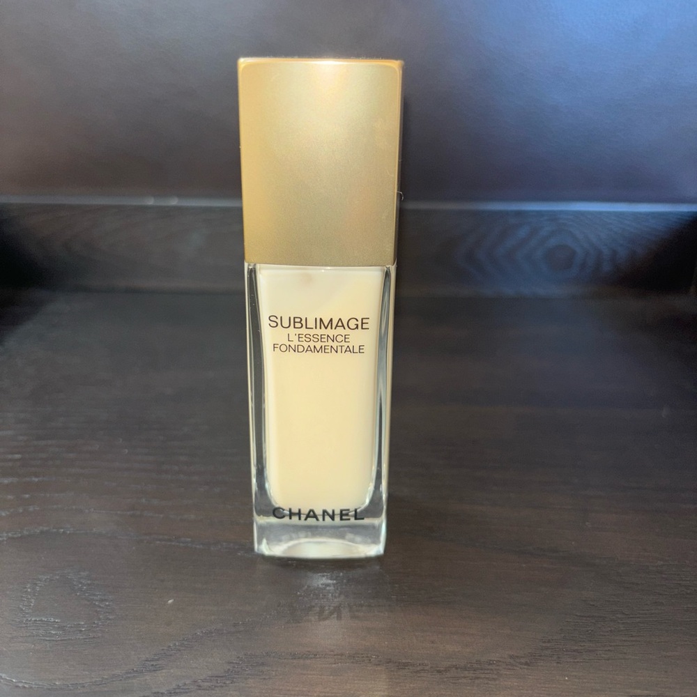 CHANEL Sublimage L’essence Fondamentale